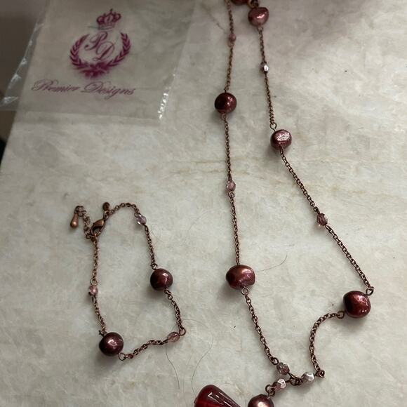 Premier Designs Necklace and bracelet set Red - Picture 1 of 6